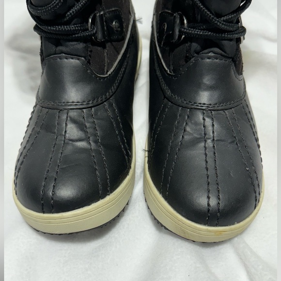 Khombu Girl's Size 1 Daria Black White Knit Embroidered Winter Snow Boots - Picture 6 of 11